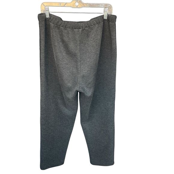 St. John Gray Straight Leg Pull On Pants - Size Large - Picture 2 of 11